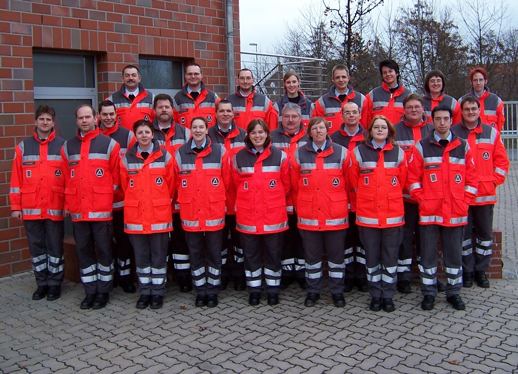 Einsatzkräfte der Rotkreuzgemeinschaft 2004
