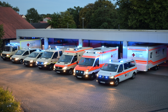 Fahrzeuge DRK Ortsverein Minden mit KTW, BtKombi und mobiler Sanitätsstation