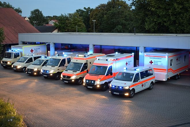 Fahrzeuge DRK Ortsverein Minden mit KTW, BtKombi und mobiler Sanitätsstation